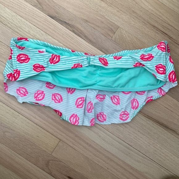 Forever 21 Bandeau Swim Top - Picture 2 of 3